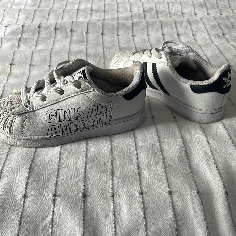 Adidas GIRLS ARE AWESOME